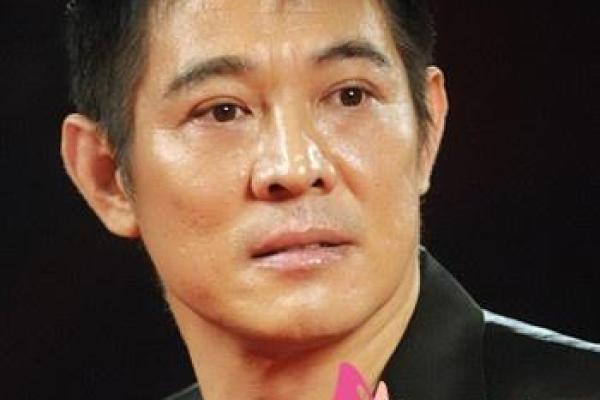 济缘算命：什么面相的男人容易长寿？